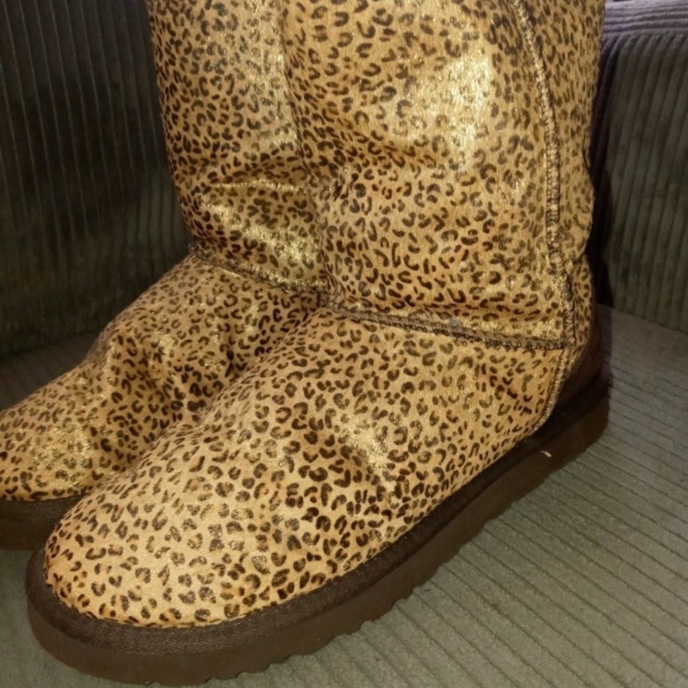 UGG Leopard